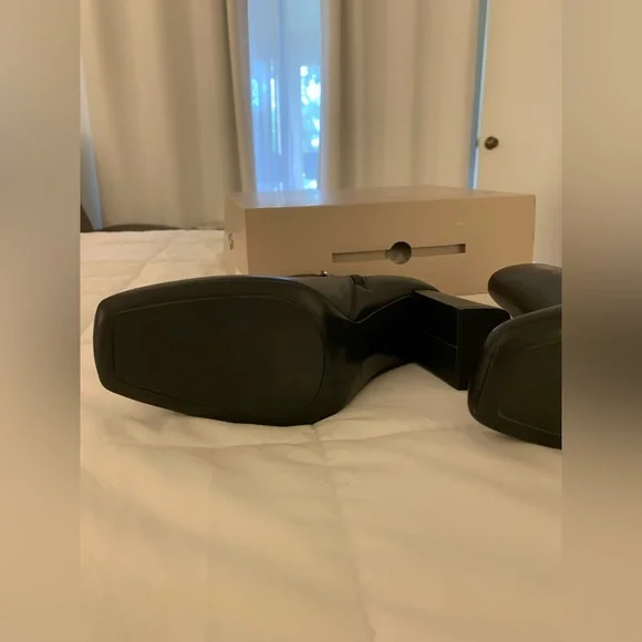 Marc Fisher Black Ankle Boots NEW IN BOX! 9 1/2, never worn, 4 inch heel. - Picture 12 of 15